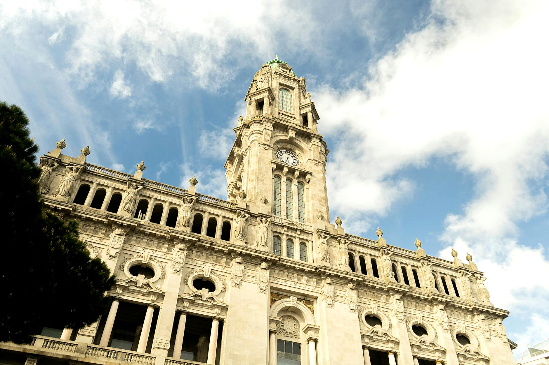 Charleston celebrates Riley's 40-year mayoral legacy at downtown panel